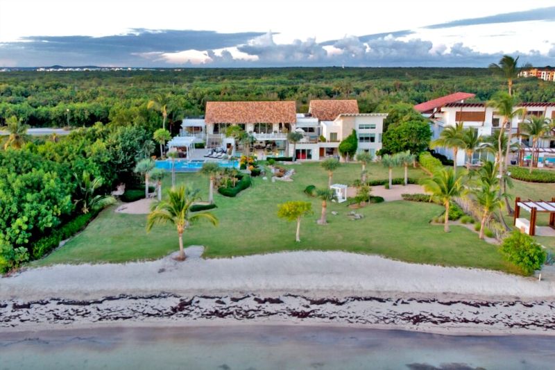 Vista aérea, primera línea de playa