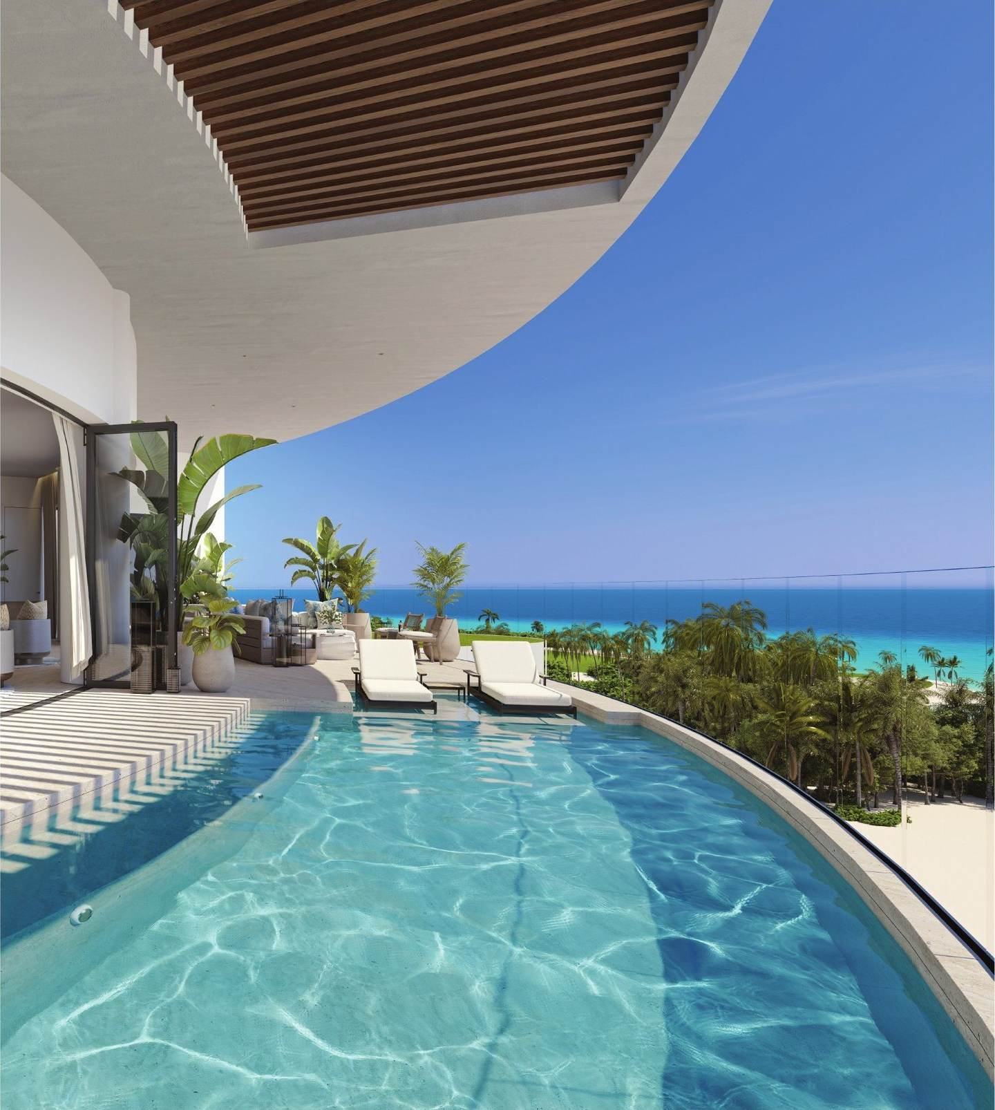 Piscina del Astor Penthouse frente al mar